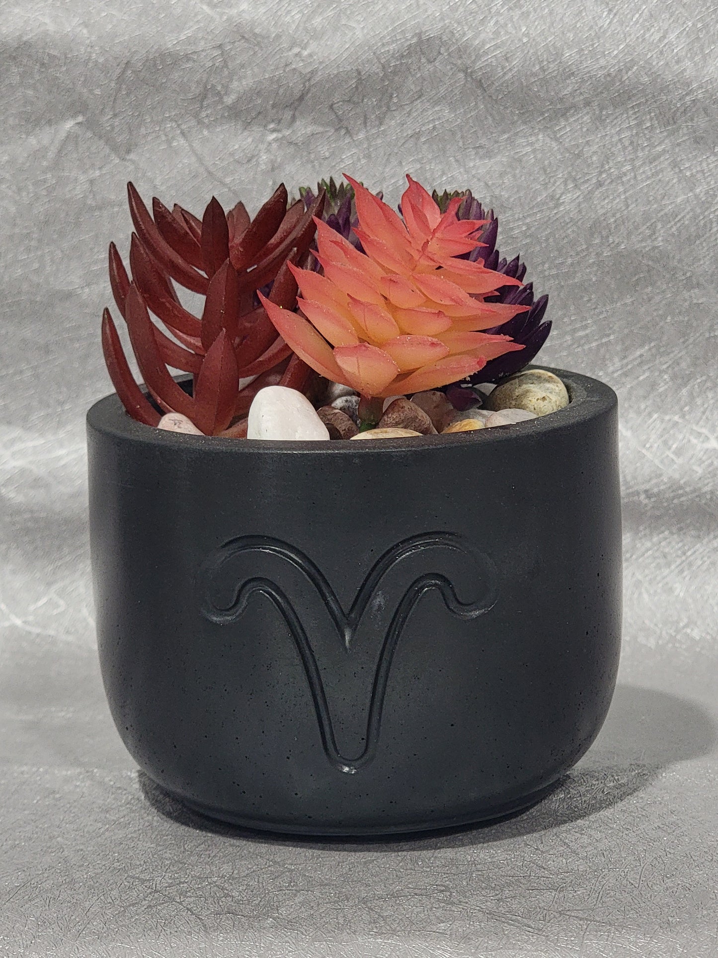 Aries Planter