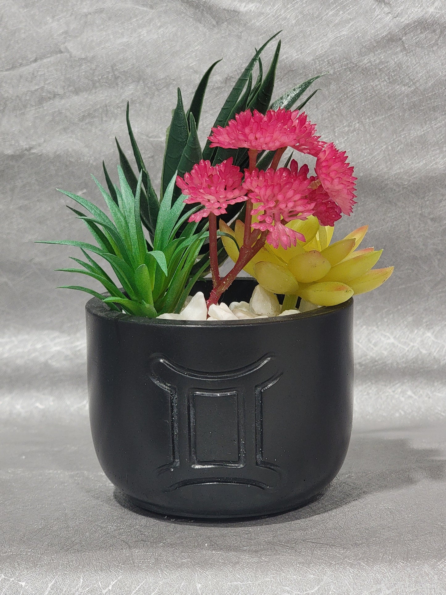 Gemini Planter